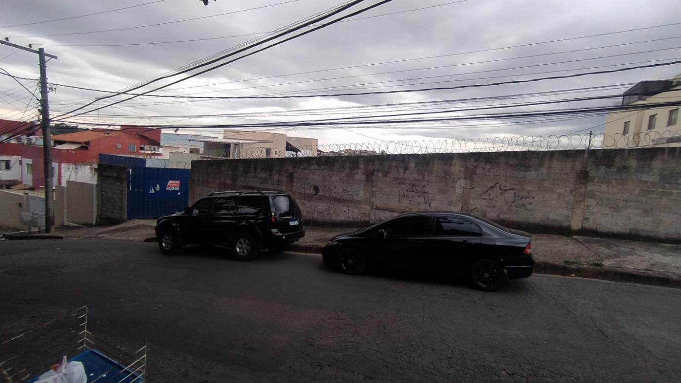Terreno à venda com 400m² de terreno no Caiçaras, Belo Horizonte (MG) — foto 2 de 22