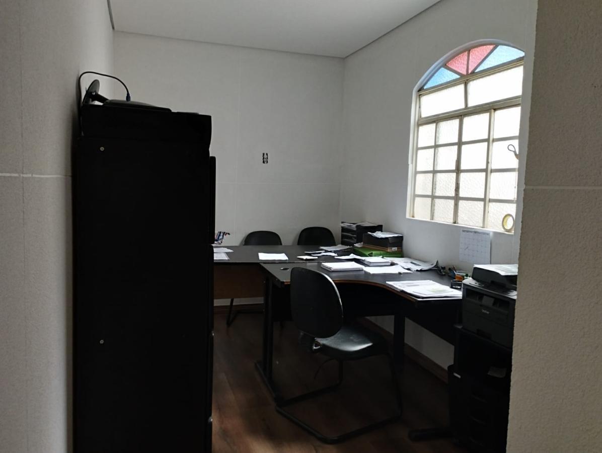 Casa à venda com 4 quartos, 1 suíte, 3 vagas e 140m² no Padre Eustaquio, Belo Horizonte (MG) — foto 25 de 30