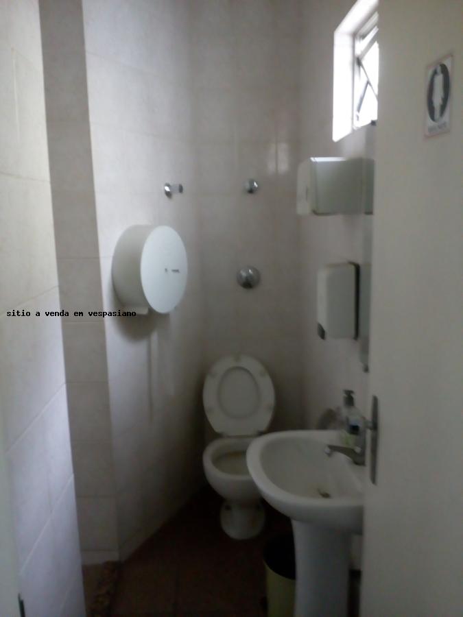 Comercial à venda com 5 banheiros, 2 vagas e 300m² no Caiçaras, Belo Horizonte (MG) — foto 2 de 21