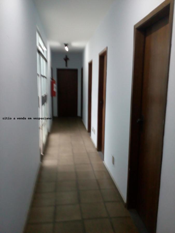 Comercial à venda com 5 banheiros, 2 vagas e 300m² no Caiçaras, Belo Horizonte (MG) — foto 12 de 21
