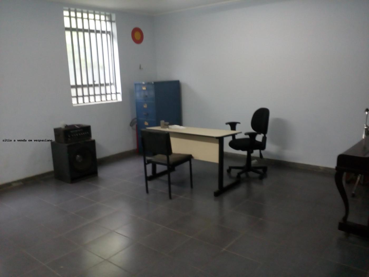 Comercial à venda com 5 banheiros, 2 vagas e 300m² no Caiçaras, Belo Horizonte (MG) — foto 17 de 21