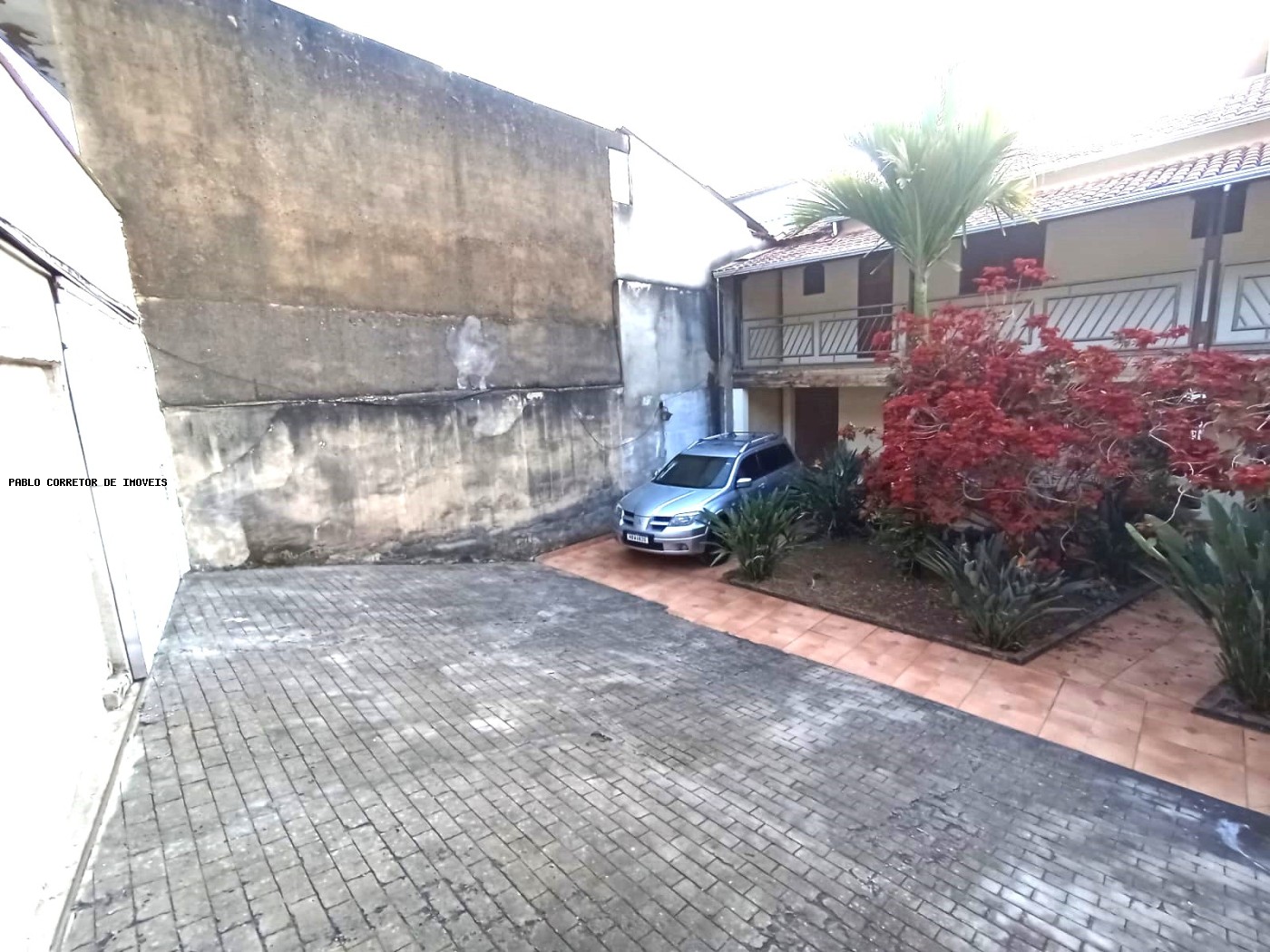 Casa à venda com 4 quartos, 3 suítes, 4 vagas e 330m² no Alto Caiçaras, Belo Horizonte (MG) — foto 2 de 30