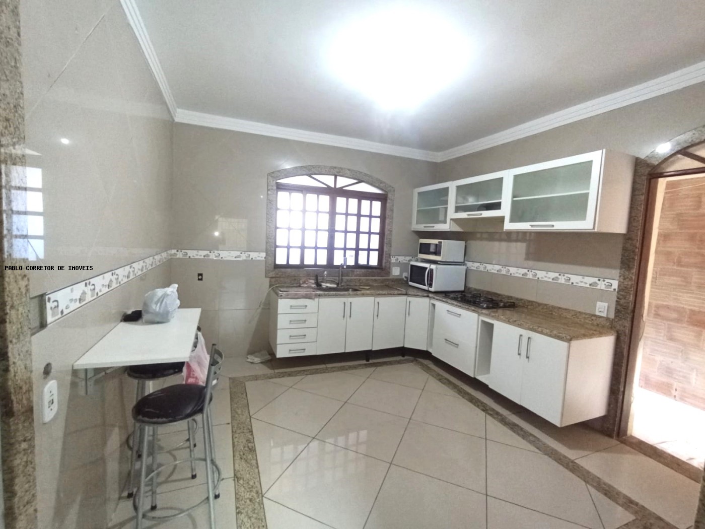 Casa à venda com 4 quartos, 3 suítes, 4 vagas e 330m² no Alto Caiçaras, Belo Horizonte (MG) — foto 13 de 30