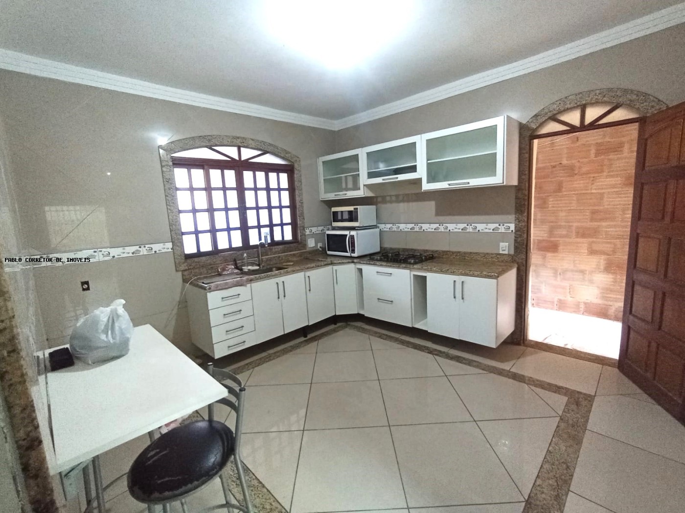 Casa à venda com 4 quartos, 3 suítes, 4 vagas e 330m² no Alto Caiçaras, Belo Horizonte (MG) — foto 15 de 30