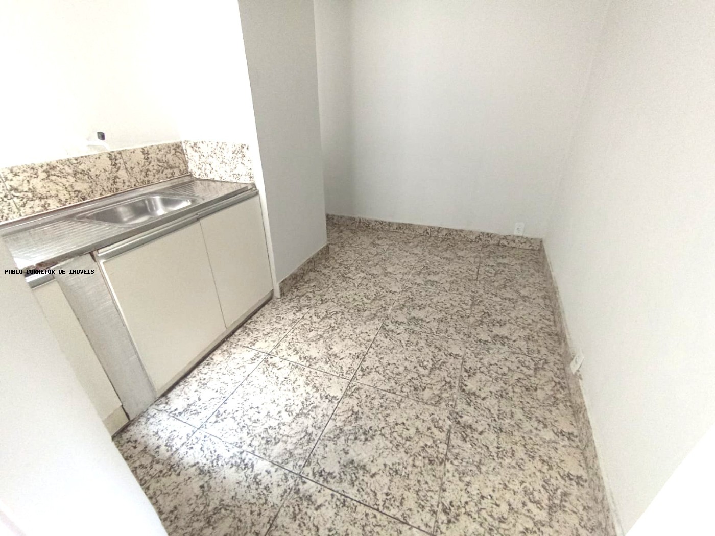 Casa à venda com 3 quartos, 1 banheiro e 80m² no Coqueiros, Belo Horizonte (MG) — foto 19 de 20