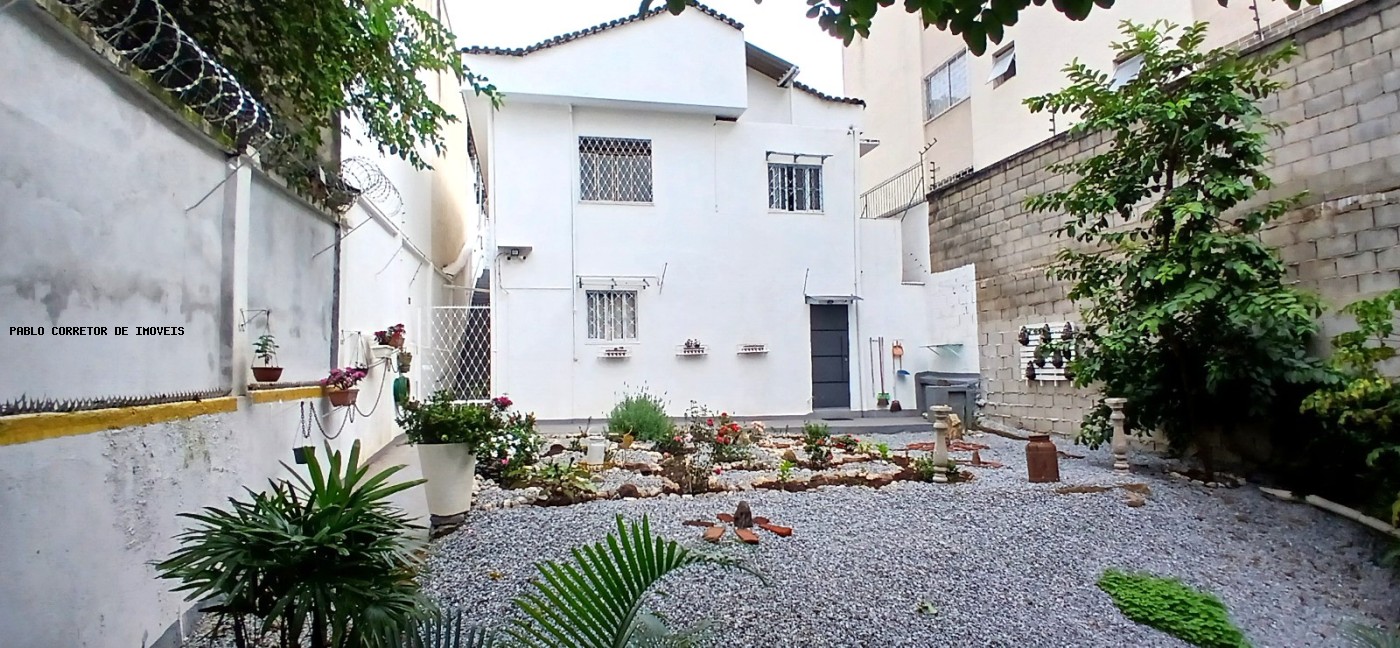 Casa à venda com 4 quartos, 2 banheiros, 2 vagas e 194m² no Sagrada Família, Belo Horizonte (MG) — foto 4 de 13
