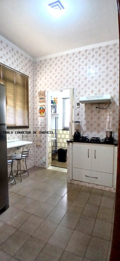 Casa à venda com 4 quartos, 2 banheiros, 2 vagas e 194m² no Sagrada Família, Belo Horizonte (MG) — foto 11 de 13