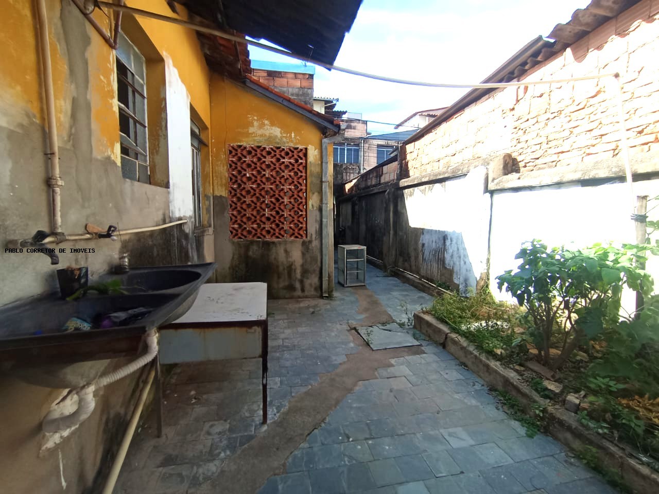 Casa à venda com 3 quartos, 1 banheiro e 300m² no Santo André, Belo Horizonte (MG) — foto 27 de 30